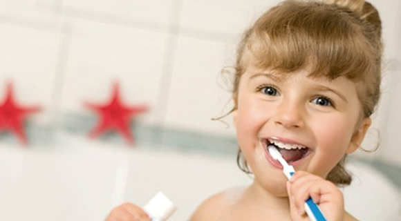 �̸��̸� �˾Ƶδ� ������ �츮 �Ʊ��� ù ġ�� ���� �̹���